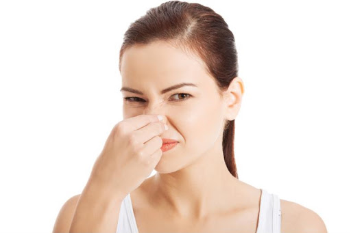 Khí hư ra nhiều có mùi hôi là dấu hiệu bệnh gì? Điều trị như thế nào?